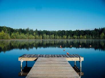 Schwimmteich am Hang